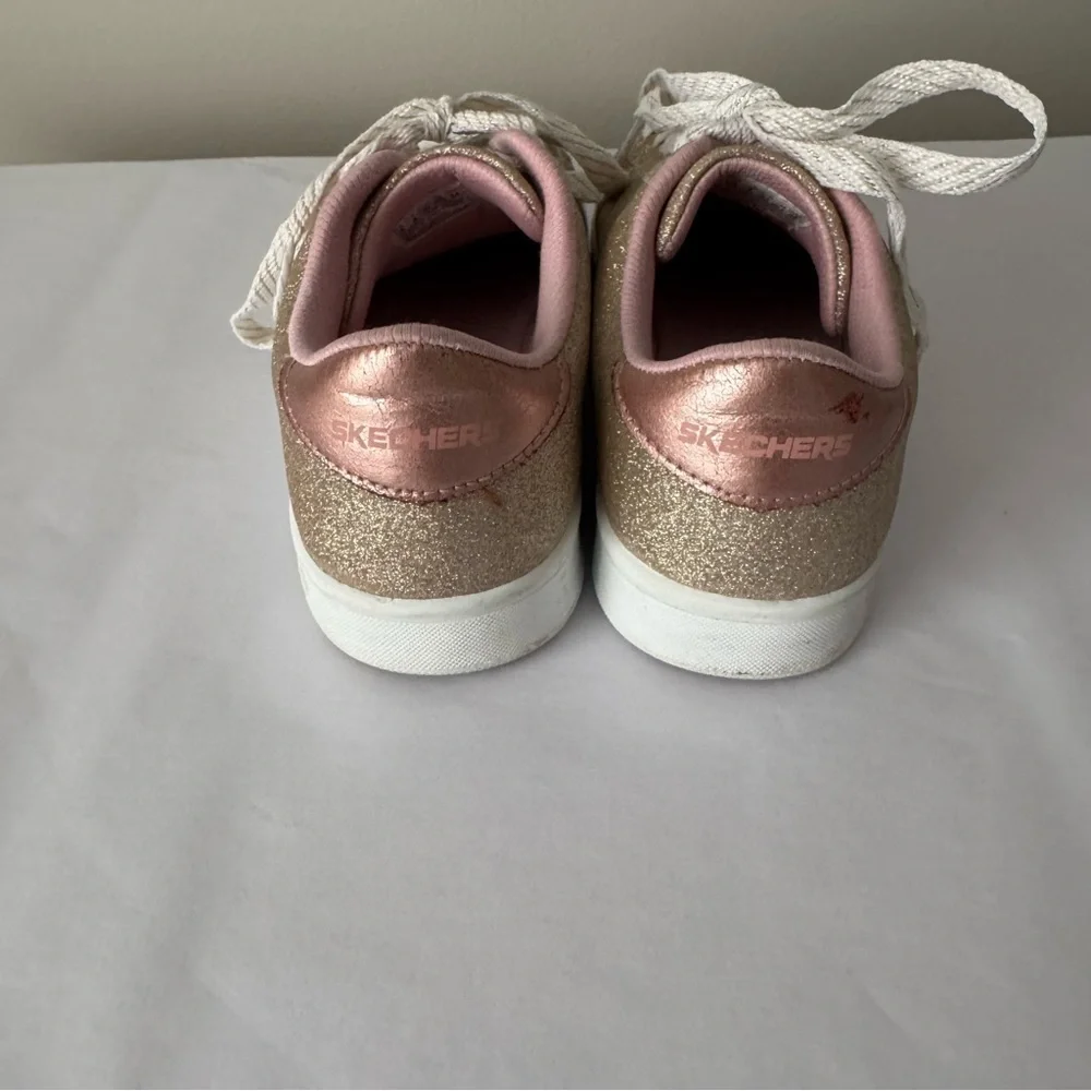 SKECHERS Size 5 Big Girls Sparkly Gold Sneakers